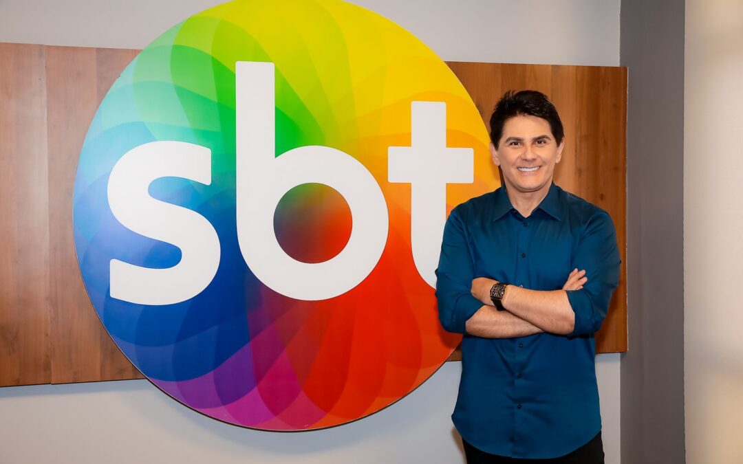 O jornalista e apresentador Cesar Filho está de volta ao SBT