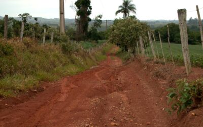 Moradores reclamam de vias esburacadas em Itapetininga