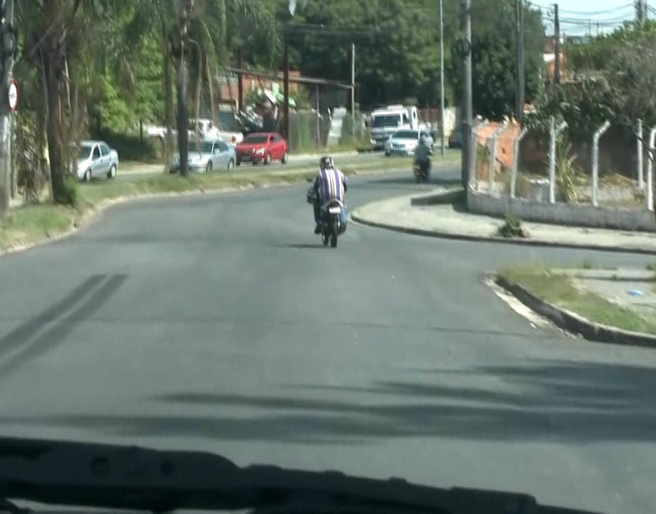 Imagem de rua capturado por câmera.