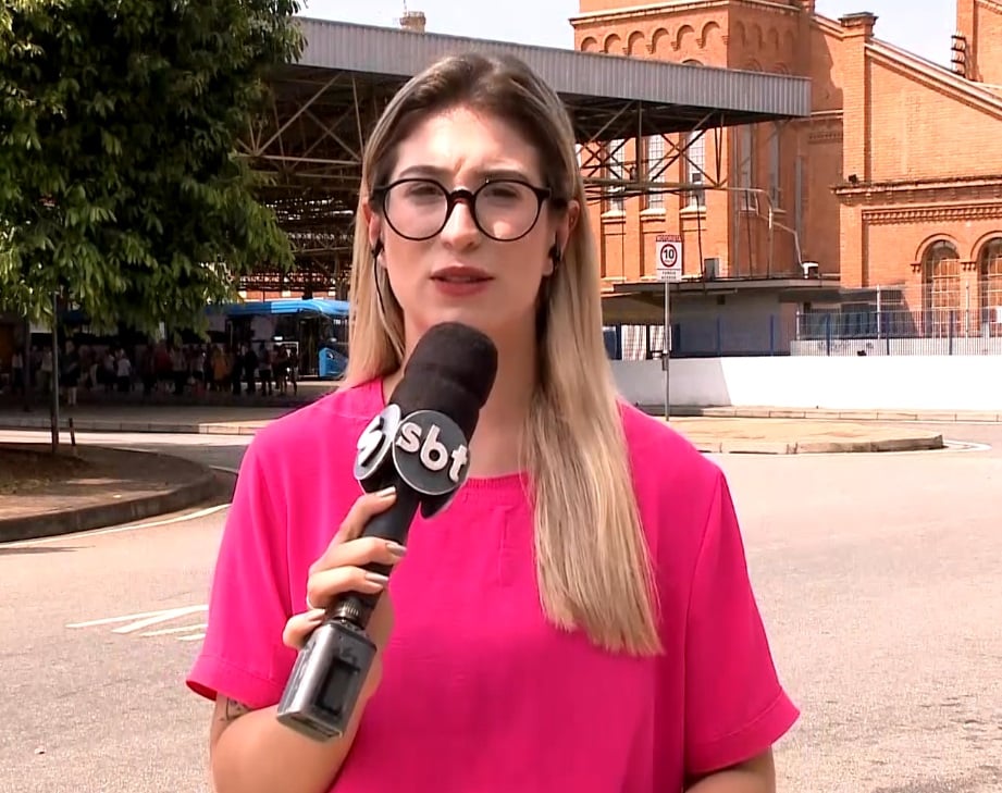 Repórter Nicole Bonentti falando o caso.