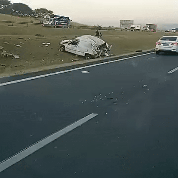 Acidente na Rodovia dos Bandeirantes deixa duas pessoas feridas em Jundiaí