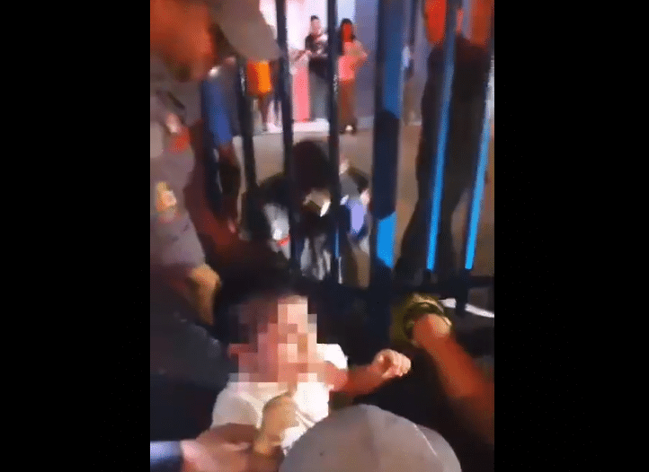 Bombeiros resgatam criança presa em portão em Sorocaba