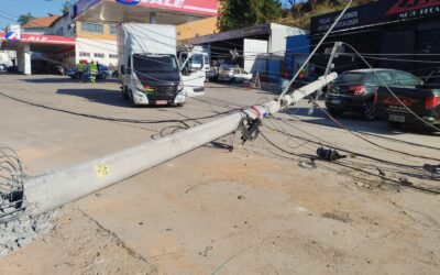 Grave acidente e incêndio na Raposo Tavares em Mairinque