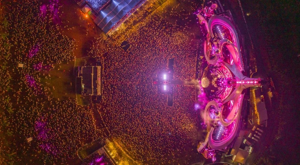 Linhas de ônibus especiais são criadas para o Tomorrowland 2024