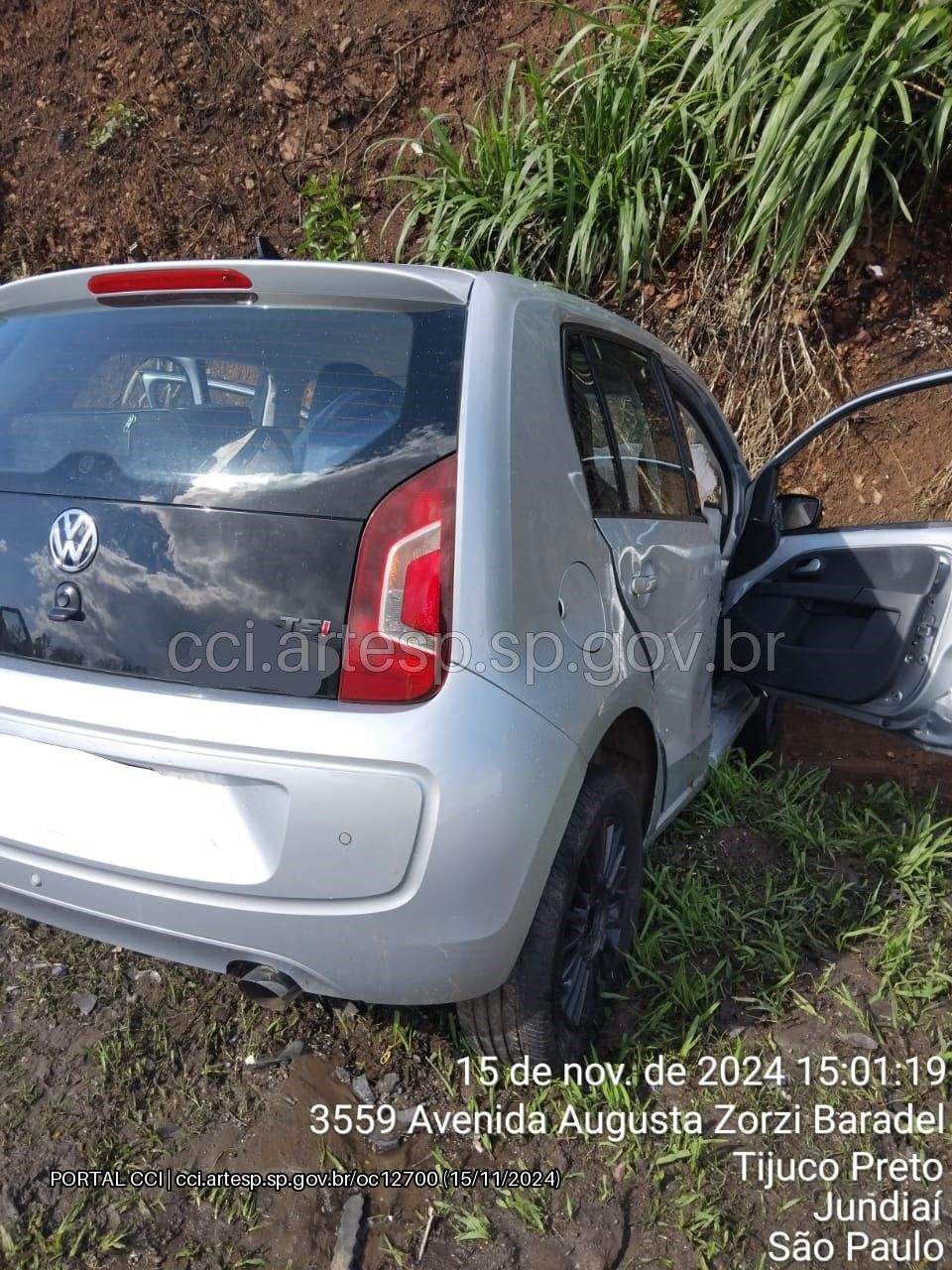 Engavetamento na Bandeirantes causa congestionamento em Jundiaí