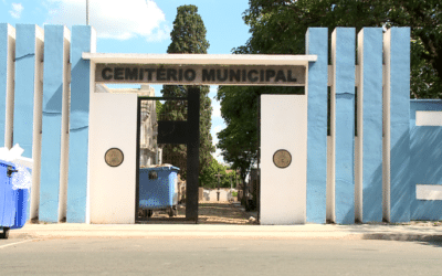 Mãe e filha mortas a facadas são veladas em Boituva