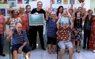 Idosos participam de campanha para ganhar presentes de Natal em Sorocaba