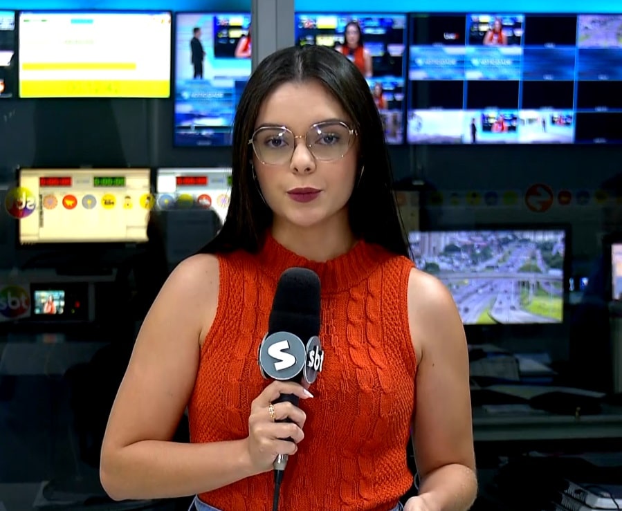 Rep&oacute;rter Fernanda Sena falando sobre o caso.