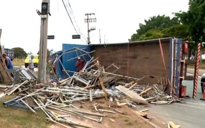 Grave acidente em Sorocaba deixa um morto e complica o trânsito