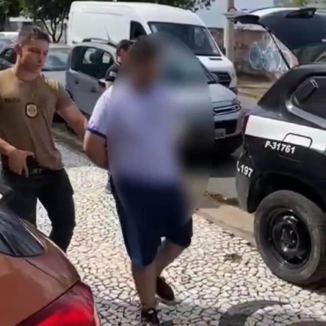 Um professor de 26 anos de uma escola particular em Jundiaí, foi preso em flagrante por armazenar conteúdo pornográfico.