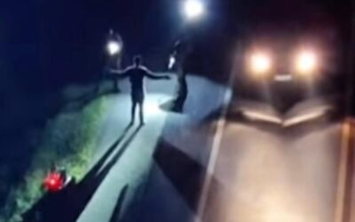 Vídeo mostra GATE antibombas negociando rendição de suspeito com explosivos em Piedade