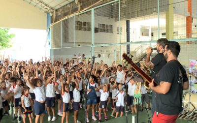 Artistas levam ensino musical a alunos de escolas de Sorocaba