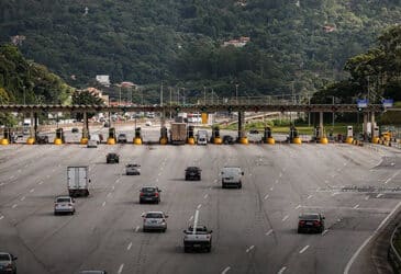 Trânsito nas principais rodovias da região