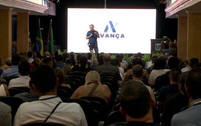 Alumínio celebra 32 anos com encontro de empresários e lançamento de programa econômico