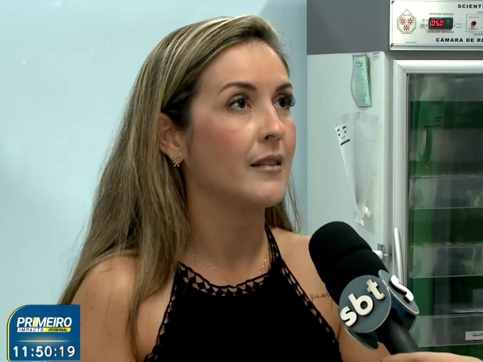 Supervisora da Centra de Vacinas falando sobre a vacinação.