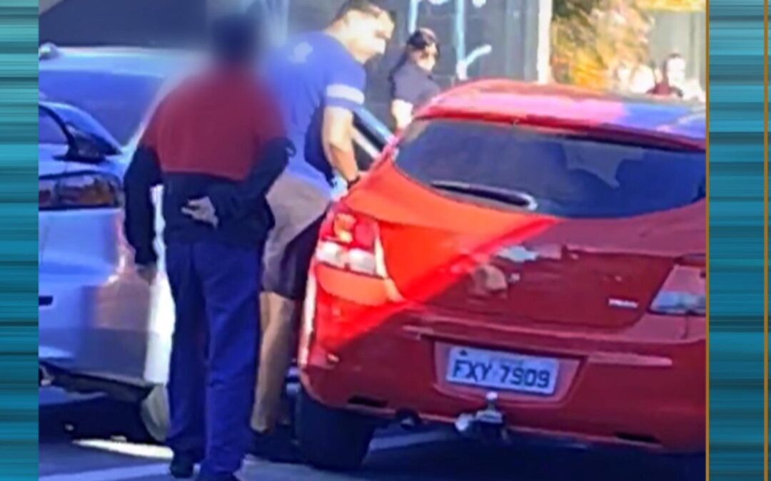 GCM fora de serviço ameaça homem com arma após briga de trânsito em Sorocaba