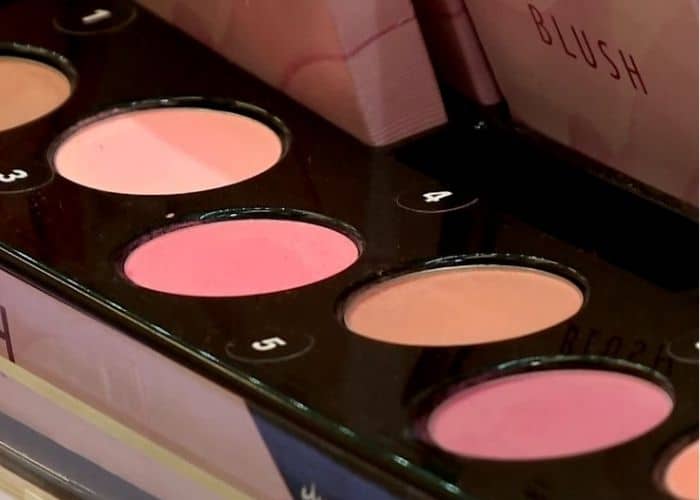 Vestuário e cosméticos lideram preferência de presentes para o Dia das Mães em Sorocaba