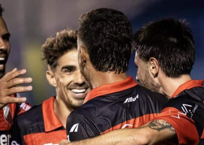 Neto Berola marca nos acréscimos e Ituano lidera a Série C