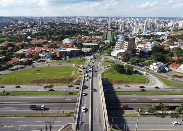 Operações integradas fiscalizam estabelecimentos e coíbem irregularidades de trânsito  