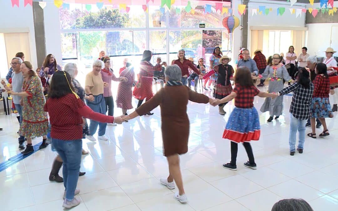 Festa junina anima o Clube do Idoso em Sorocaba