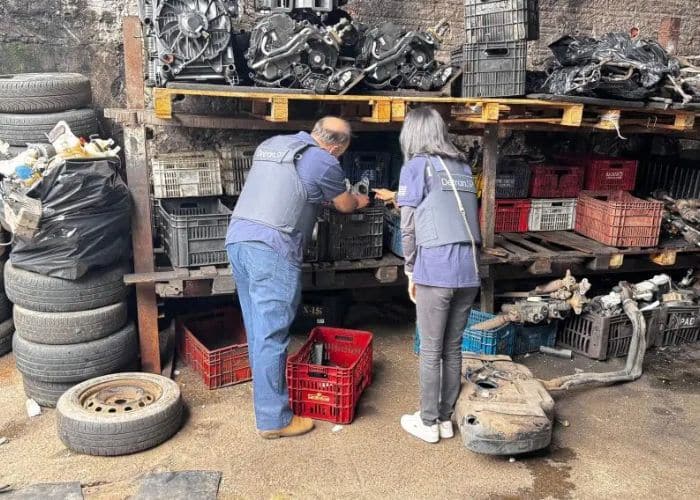 Operação cumpre mandados contra desmanches ilegais de veículos