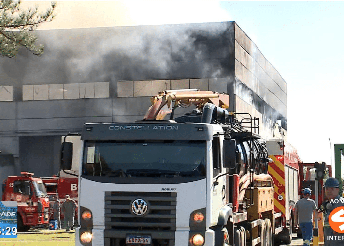 Incêndio atinge empresa de resíduos industriais em Sorocaba