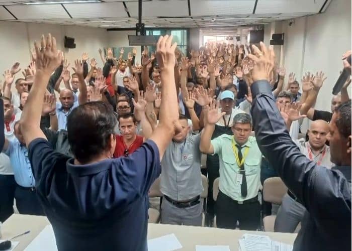 Trabalhadores do setor do fretamento decretam greve