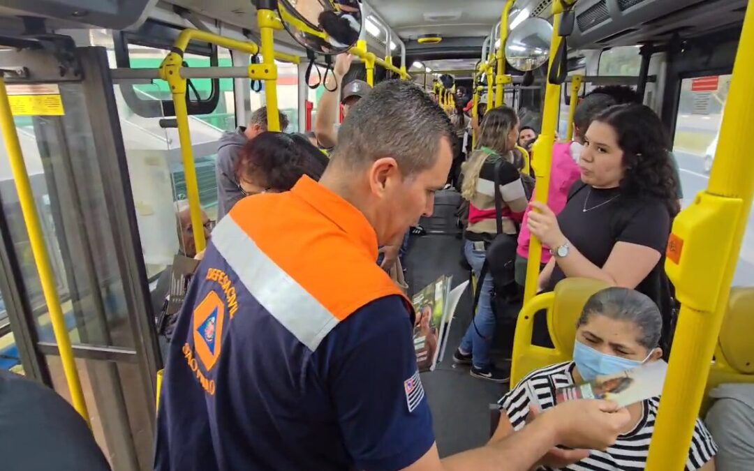 Ação em Sorocaba alerta população sobre riscos de queimadas