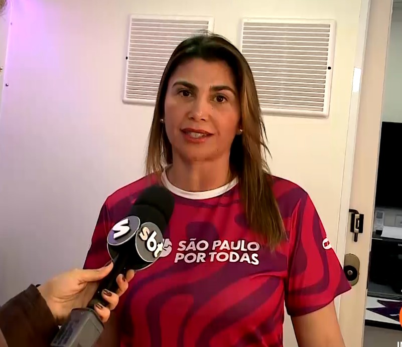 Funcion&aacute;ria do &Ocirc;nibus SP Por Todas.