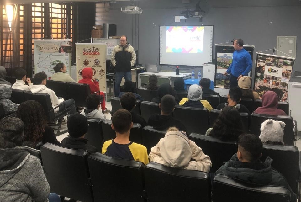 Inscrições para Turismo vai à escola