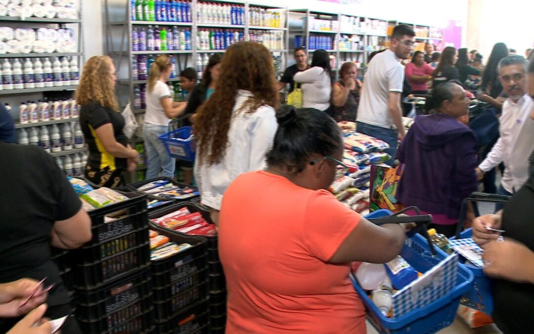 Famílias de Sorocaba recebem apoio com mercado solidário