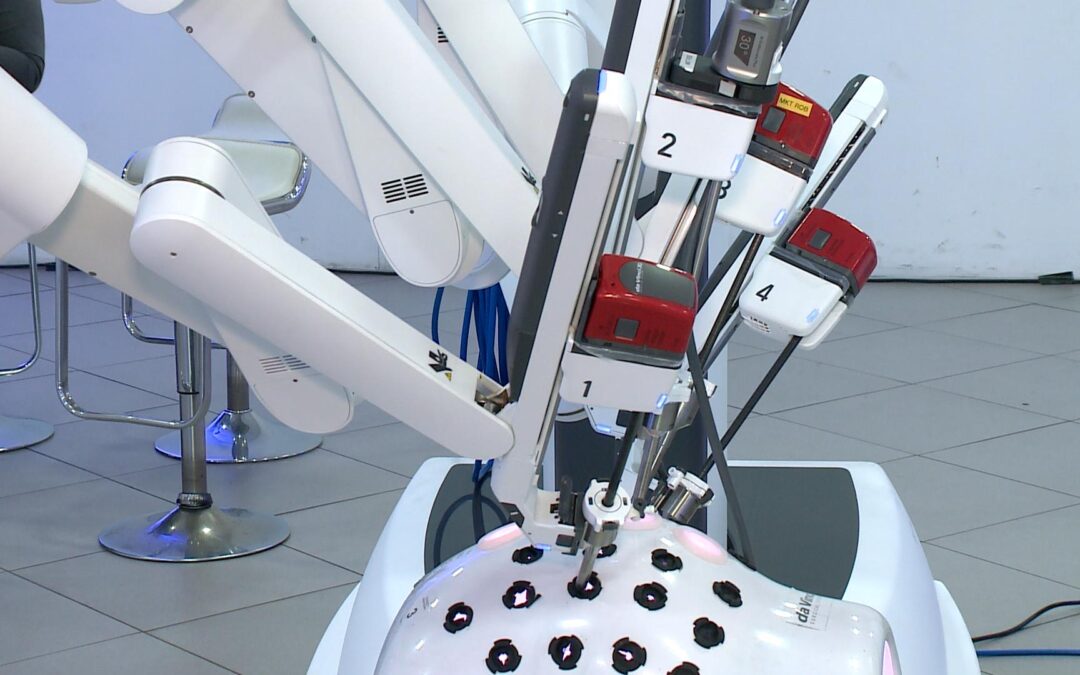 Hospital de Sorocaba realiza mais de 400 cirurgias com robô em um ano e meio