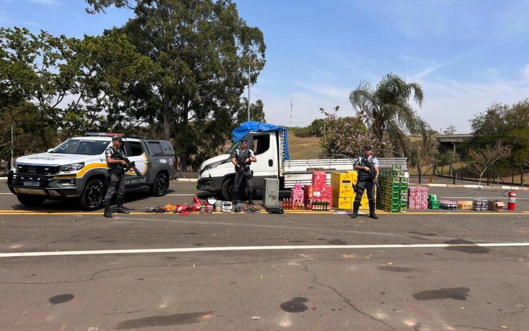 Homem é preso em Tatuí com caminhão dublê e produtos furtados de comércio