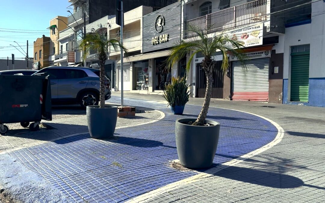 Moradores denunciam circulação irregular de veículos em calçadão de Sorocaba