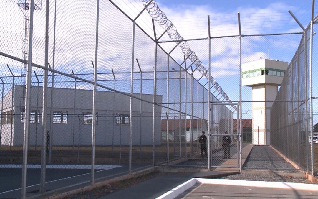 Detentos saem de saída temporária nesta terça-feira (16)