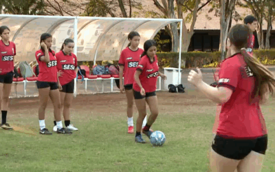 Futebol feminino ganha força em unidades do Sesi e abre vagas gratuitas para meninas
