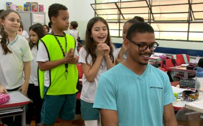 Professor de Sorocaba viraliza ao reconhecer 30 alunos apenas pela voz em trend nas redes sociais