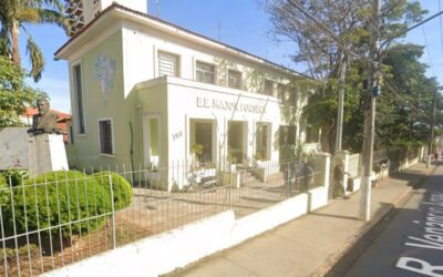 Motorista de van e homem se agridem em frente à escola, em Itapetininga