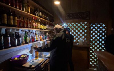 Polícia realiza fiscalização de bebidas alcoólicas em Mairinque