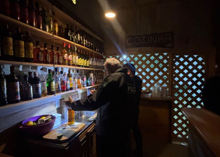 Fiscaliza&ccedil;&atilde;o de bebidas em estabelecimento