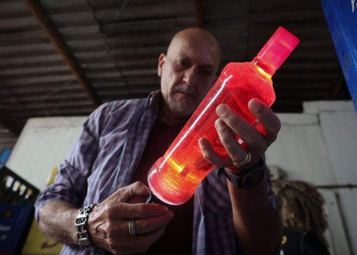 Pol&iacute;cia realiza pris&atilde;o em Jundia&iacute; durante opera&ccedil;&atilde;o estadual contra adultera&ccedil;&atilde;o de bebidas