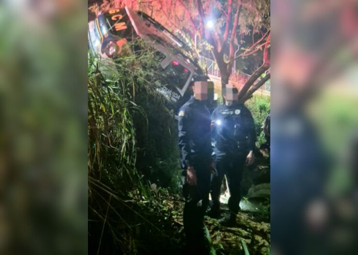 Viatura da GCM no c&oacute;rrego