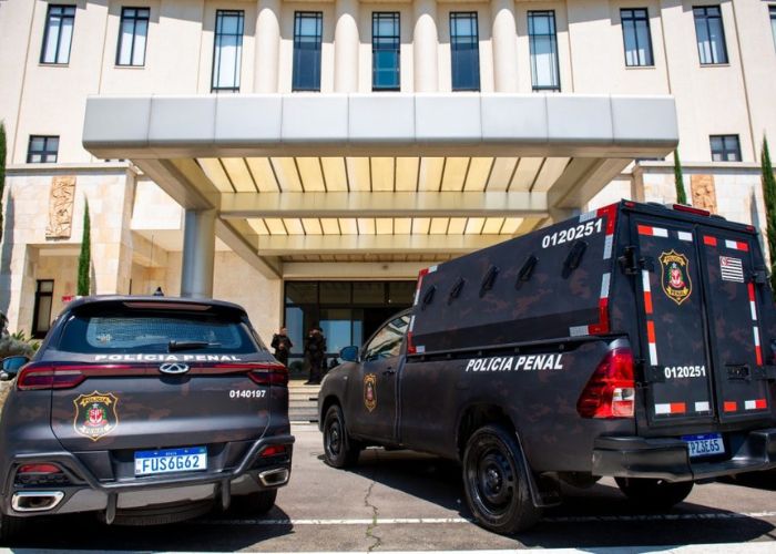 S&atilde;o 1,1 mil vagas dispon&iacute;veis, com remunera&ccedil;&atilde;o inicial de R$ 4.695,60.