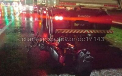Motociclista morre após bater na traseira de carreta na Rodovia Professor Francisco da Silva Pontes