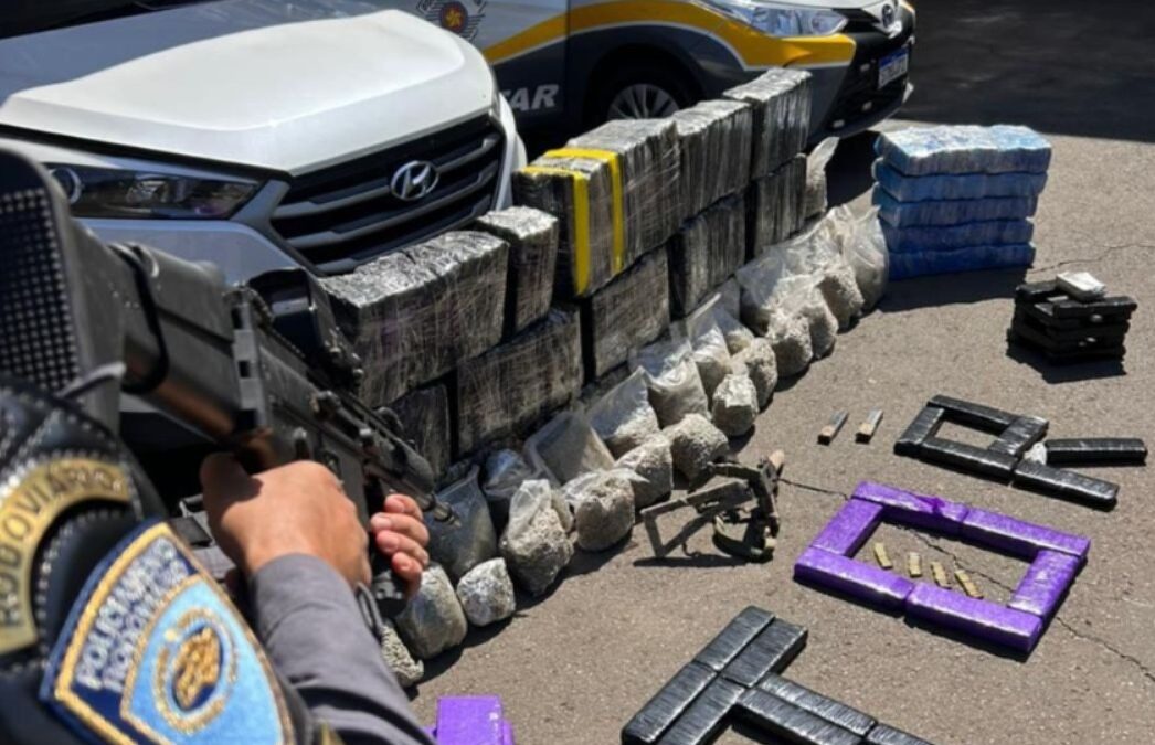 Quatro pessoas foram presas por tráfico de drogas e porte de arma em Boituva