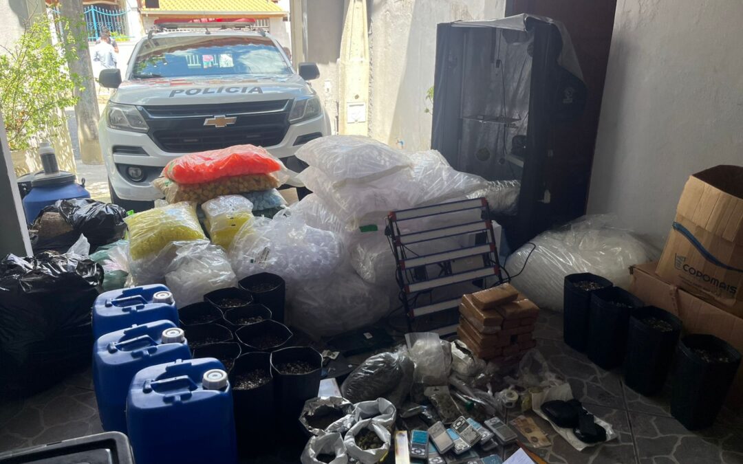 Polícia Militar detém três suspeitos e apreende drogas em residência usada como “casa bomba” em Várzea Paulista