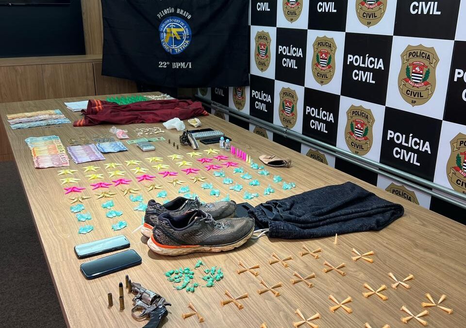 Polícia prende suspeitos e apreende mais de 600 porções de drogas em Itapetininga