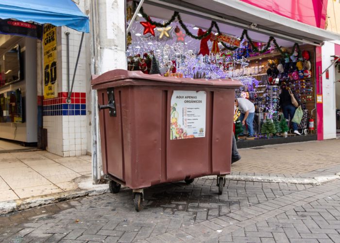 Coleta de lixo terá mudança de horários no centro de Jundiaí