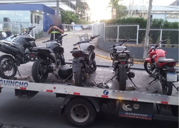 Imagem das motos apreendidas pela Pol&iacute;cia Militar
