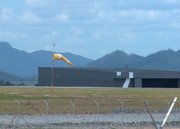 Avi&atilde;o executivo sai da pista no aeroporto de S&atilde;o Roque e para em &aacute;rea de gramado